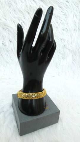 18 Carat Gold Plated Women’s Bangle Bracelet – Elegant Fashion Jewellery Gift Bangle Bracelet