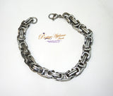 Beautiful Silver-Colour Retro Interlock Chain Bracelets for Ladies - Great as Gift