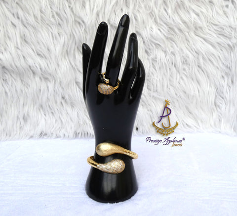 Luxury Crystal Gold Cuff Bracelet & Adjustable Ring Set – Elegant Statement Jewellery for Women