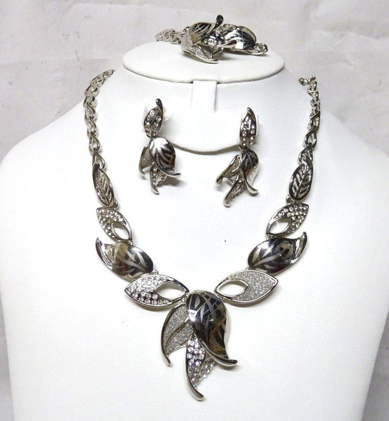 Beautiful Design Silver Wedding Party Necklace Jewellery Set